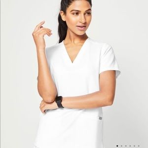 BRAND NEW white Casma figs